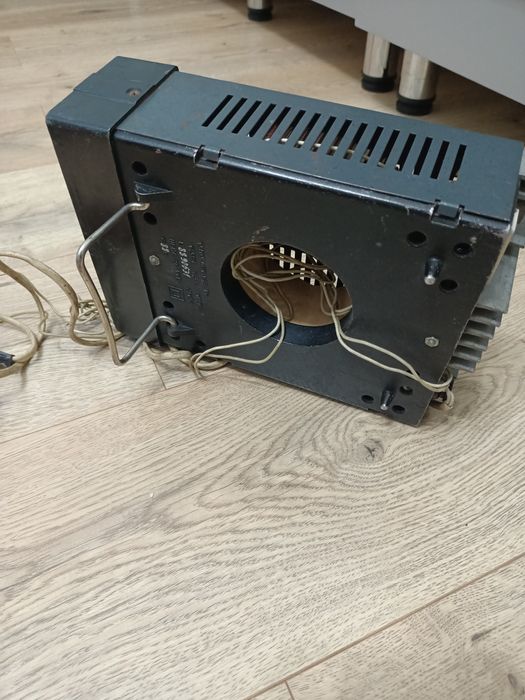 Продаю зарядное устройство