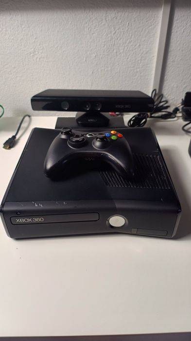 Xbox 360, modat, kinect, controller original, 250gb
