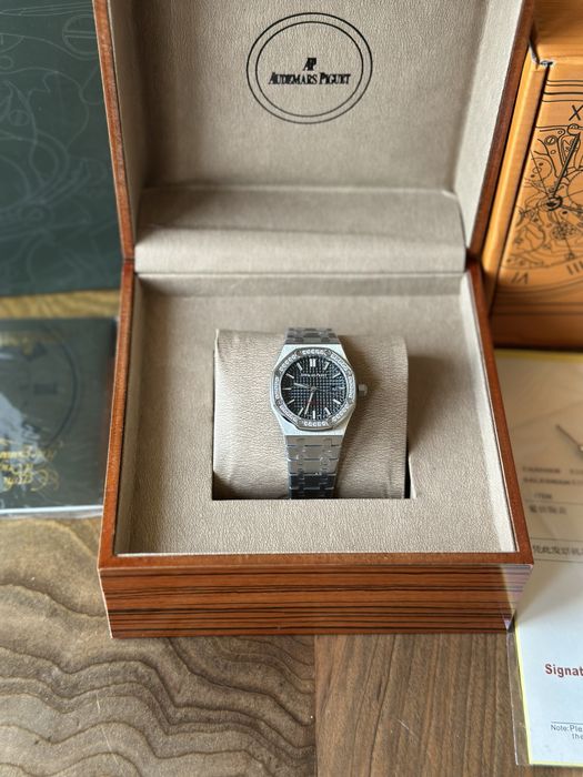 Audemars Piguet Royal Oak Quartz 33 mm - ДАМСКИ МОДЕЛ