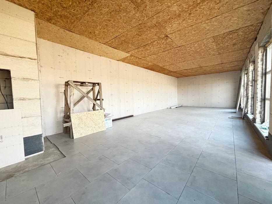 Торговое помещение, 89.8 м², 8 Марта