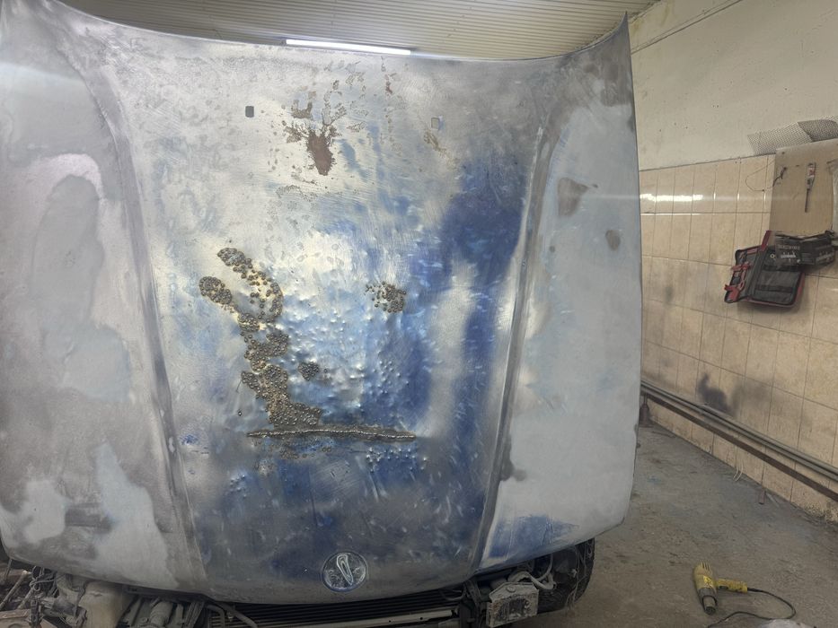 Продам Капот Bmw e34