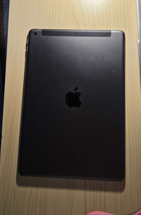 Tableta iPad  Cellular (generatia a9-a) Cellular (cartela SIM)