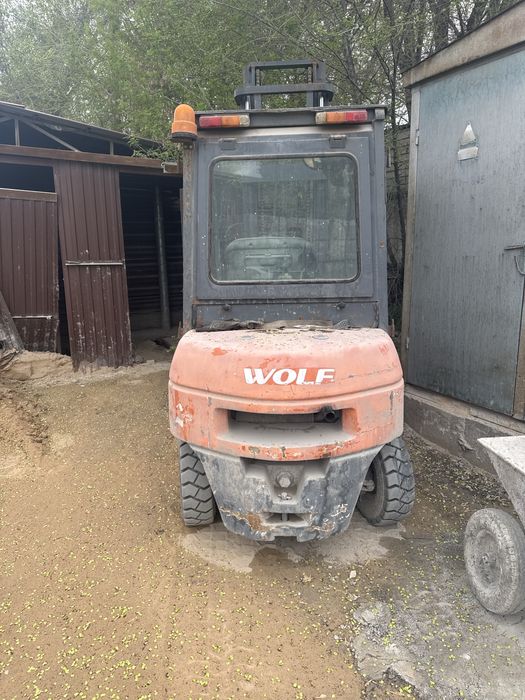 Вилочный погрузчик