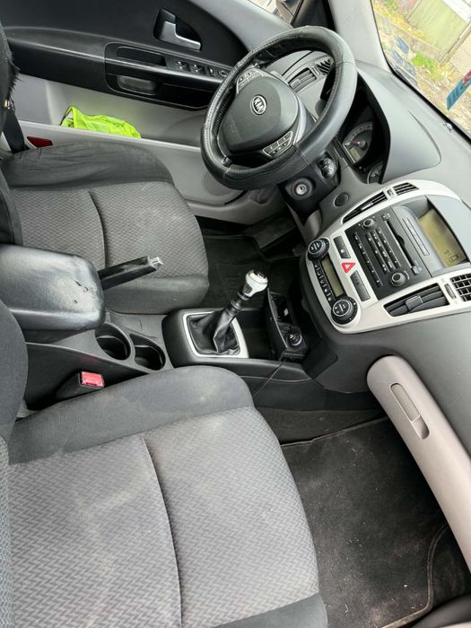 Лек автомобил KIA CEED CRDI 1.6