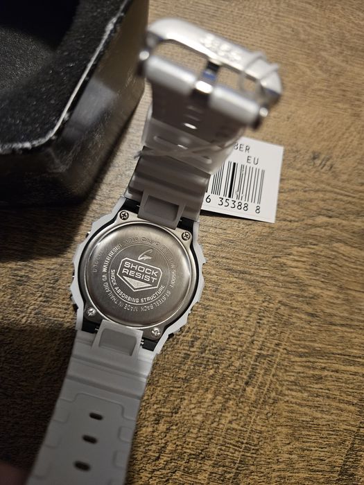 Casio G-SHOCK DW 5600FF nou