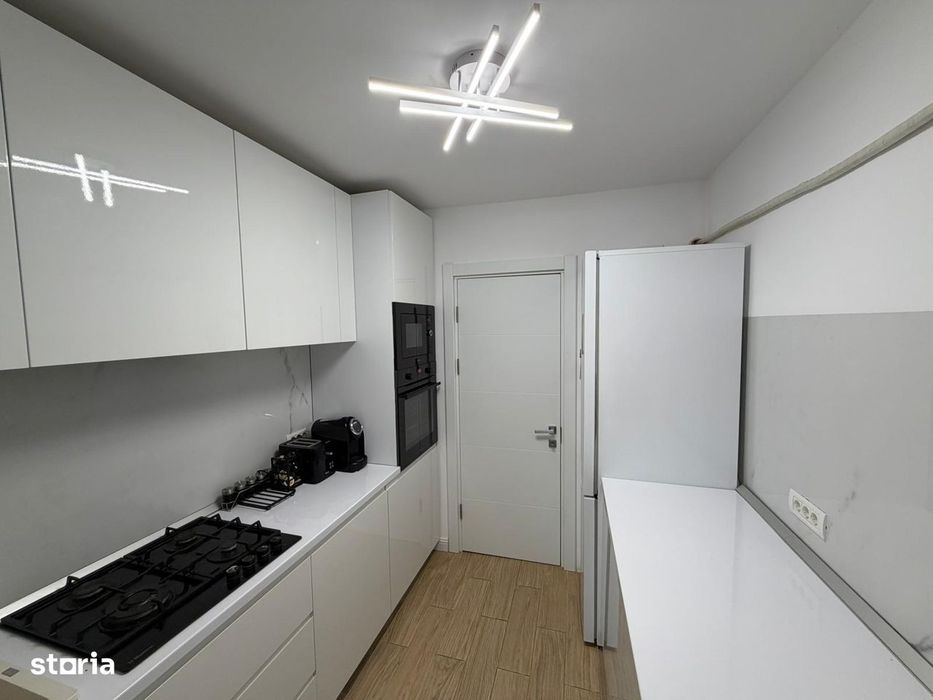 Faleza Nord apartament 3 camere decomandat parter inalt