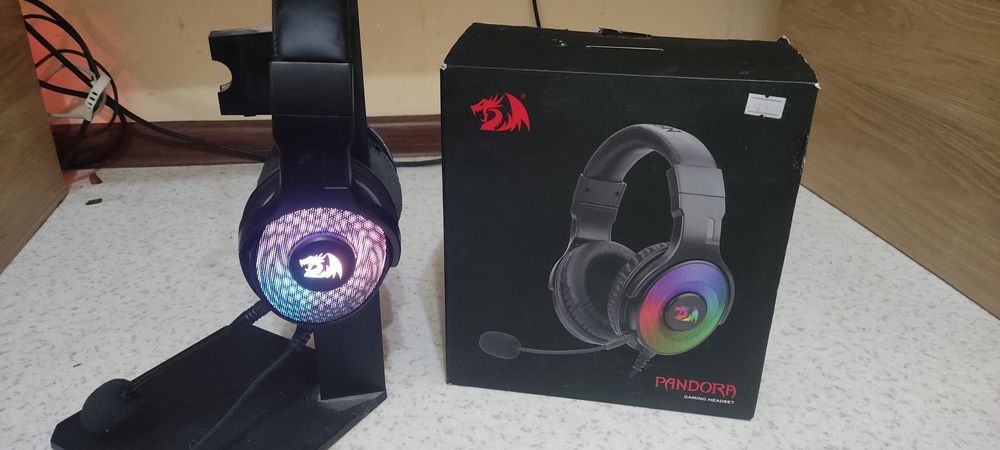 Продам наушники Reddragon pandora