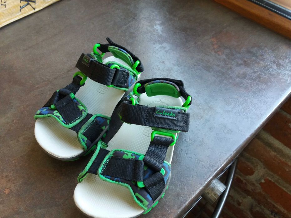 детски сандали,Clarks,летни отворени обувки за момче,номер25