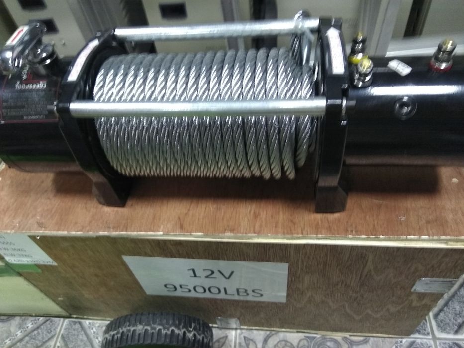 Продается авто лебедка