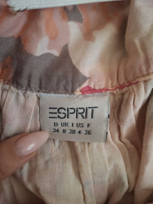 Продавам пола Esprit