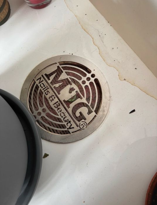 Birou cu aspirator pentru tehnician unghii