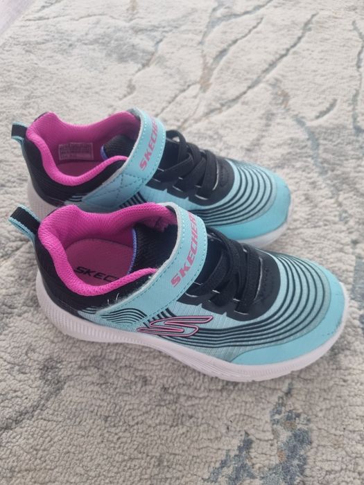 Skechers mărimea 26