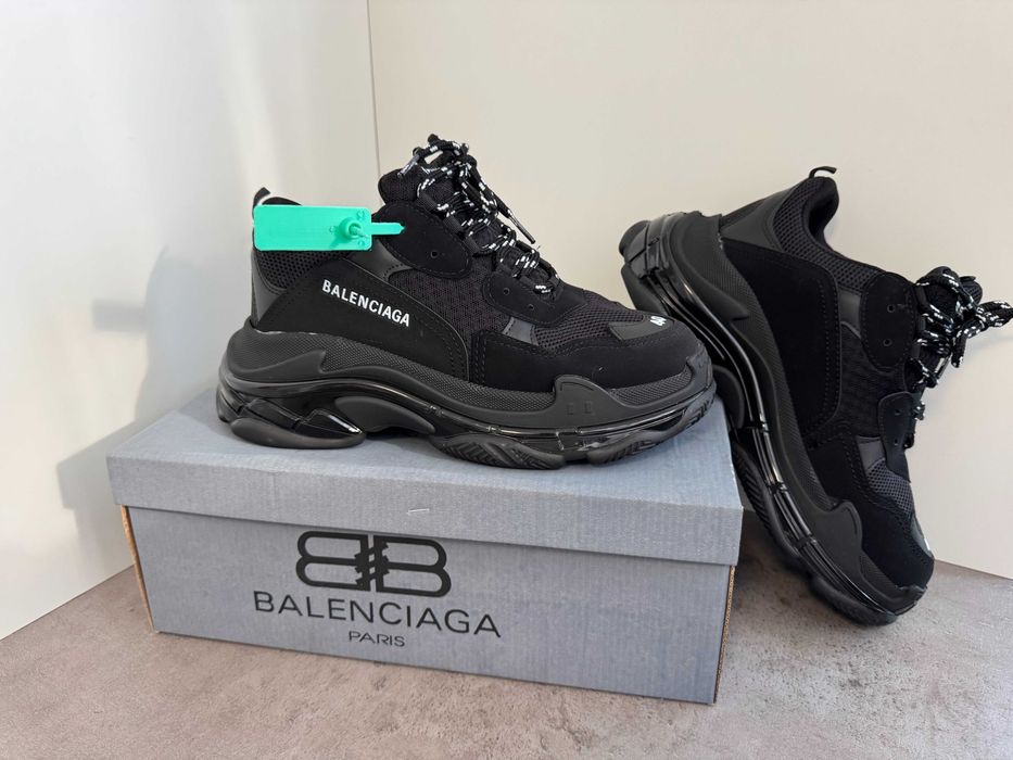 Adidași BALENCIAGA Triple S, Unisex, NOI - Cu Cutie / Accesorii