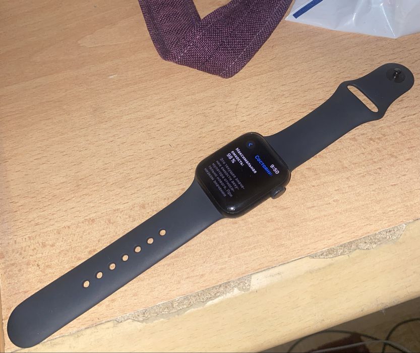 Продам apple watch se