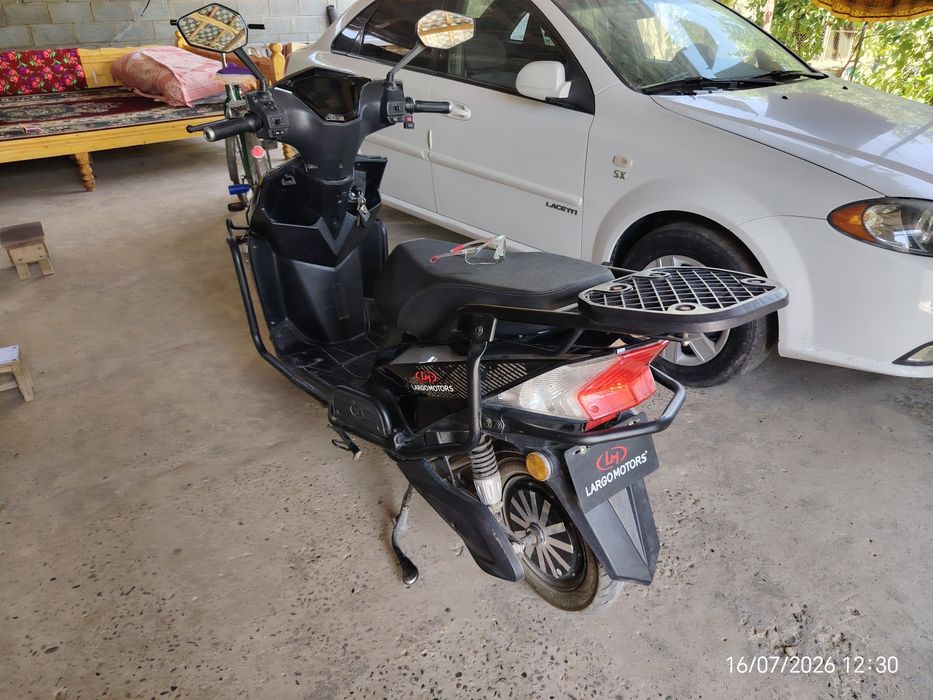 Скутер (Skuter) Largo motors