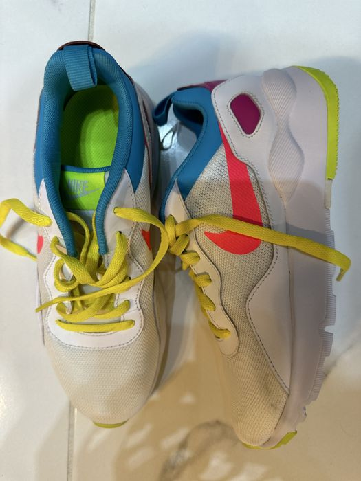 Adidasi Nike - varietate