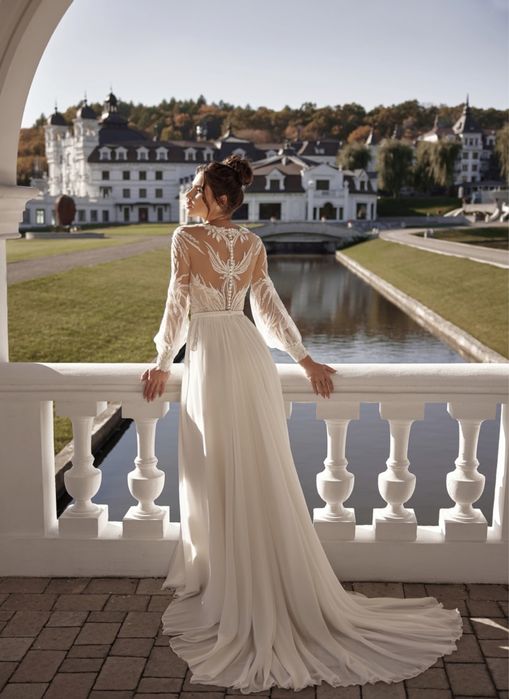 Rochie de mireasa cu maneci bufante