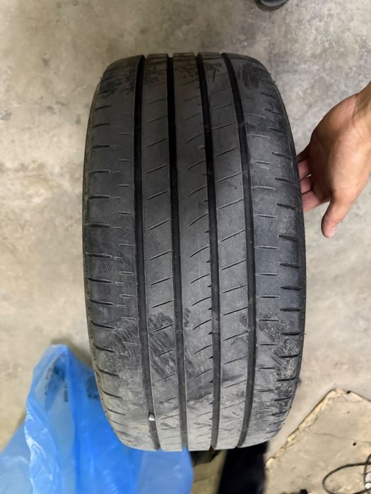 Продам б/у шины Bridgestone Turanza T005.