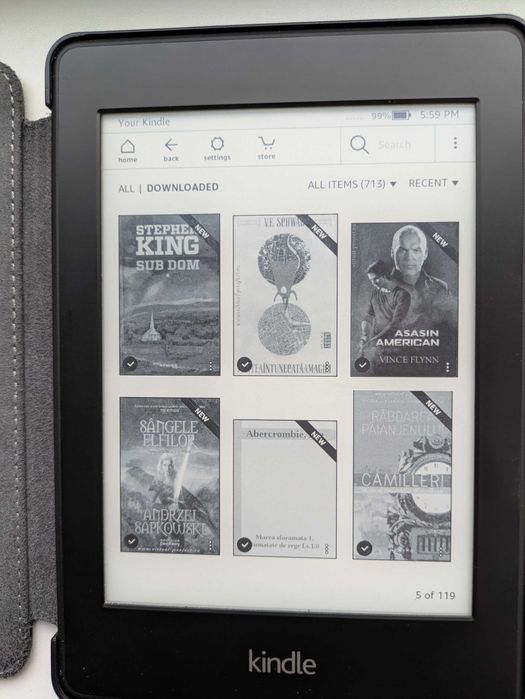 Ebook Reader Kindle Paperwhite, stare excelentă, cu 700 de cărți best seller și dicționare