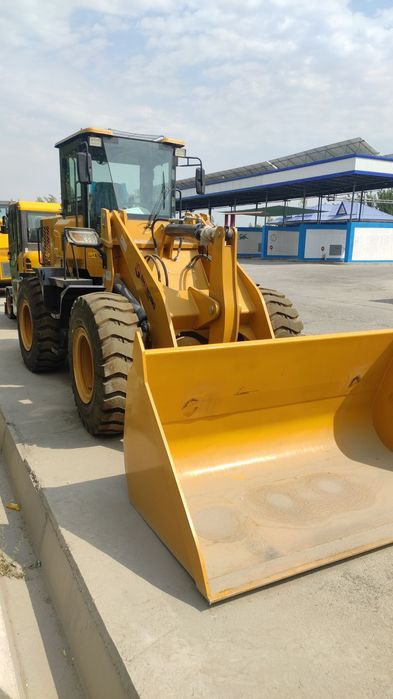 Фронтальный погрузчик 1.8 куб ПРОИЗВОДИНО в Китае SHANDING  нова 
Yili
