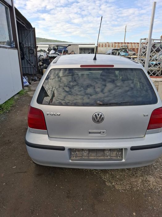 Volkswagen Polo 2001 година 1.4 бензин на части
