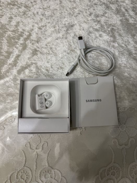 СРОЧНО наушники Galaxy Buds FE