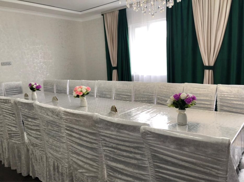 Продается стол для гостинной