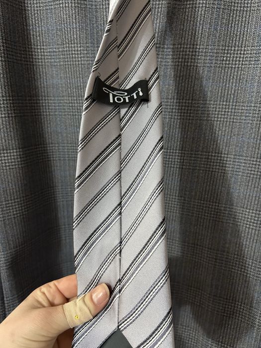 Costum barbatesc -cadou cravata