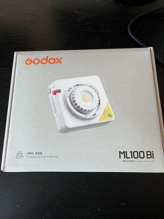 Godox ML100Bi lighting
