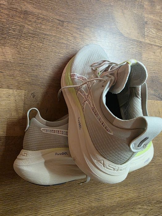 Asics Nimbus 27 de alergat