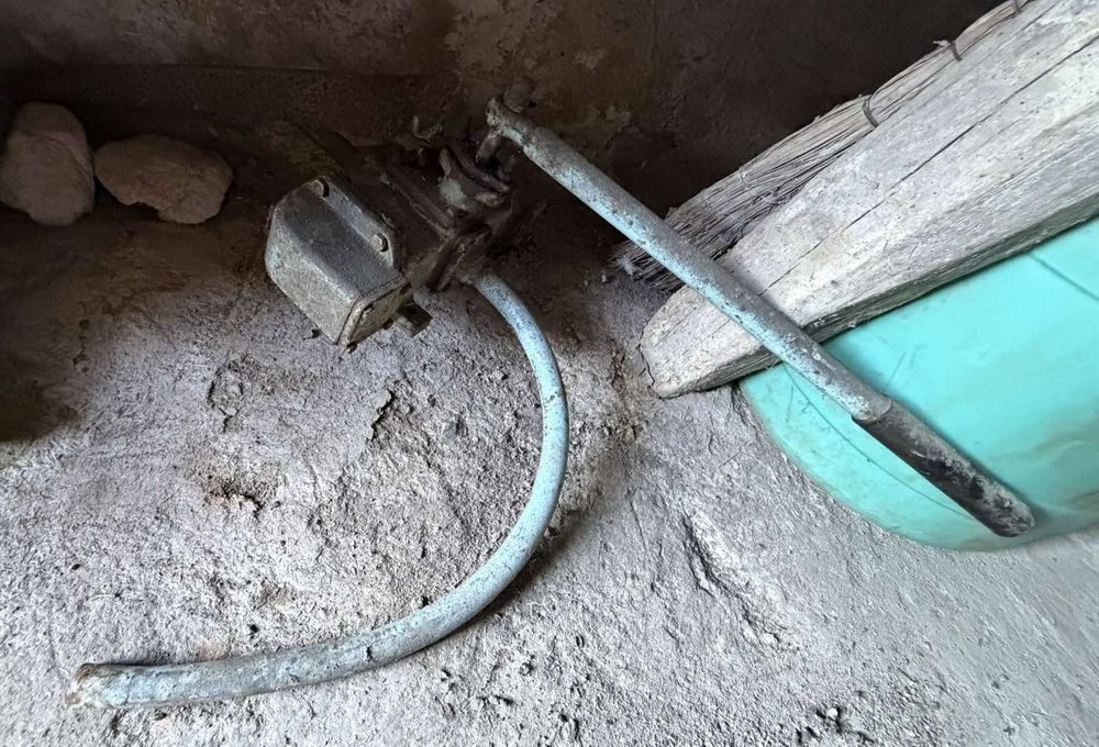 Помпа за гориво и кранове и маркучи за язовири