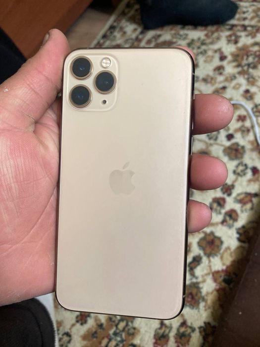 Iphone 11 pro тек акум овусган емкост 100 барлк жери адеми жасаб тур