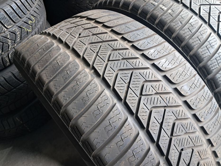 Anvelope second hand iarna 275 35 R21 Pirelli T0 ELECT 2023
