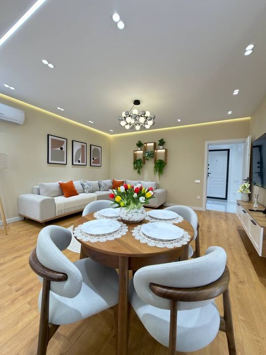 Продается 2в3 ком квартира, ориентир: Гламур ул. Нукусская, 65м²