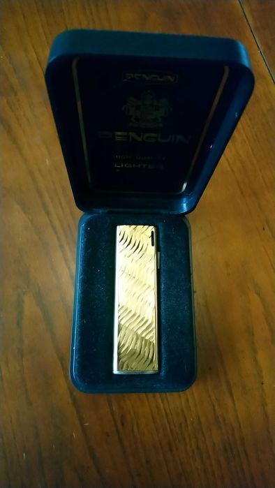 Стара оригинална запалка "penguin".