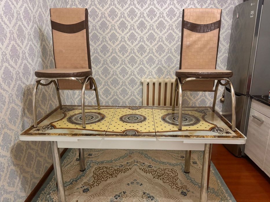 Ас үй үстелі орындығымен