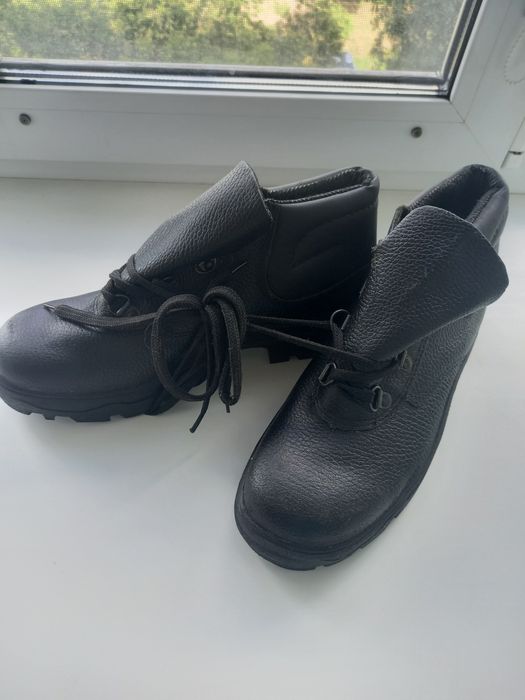 Ботинки 40 размер