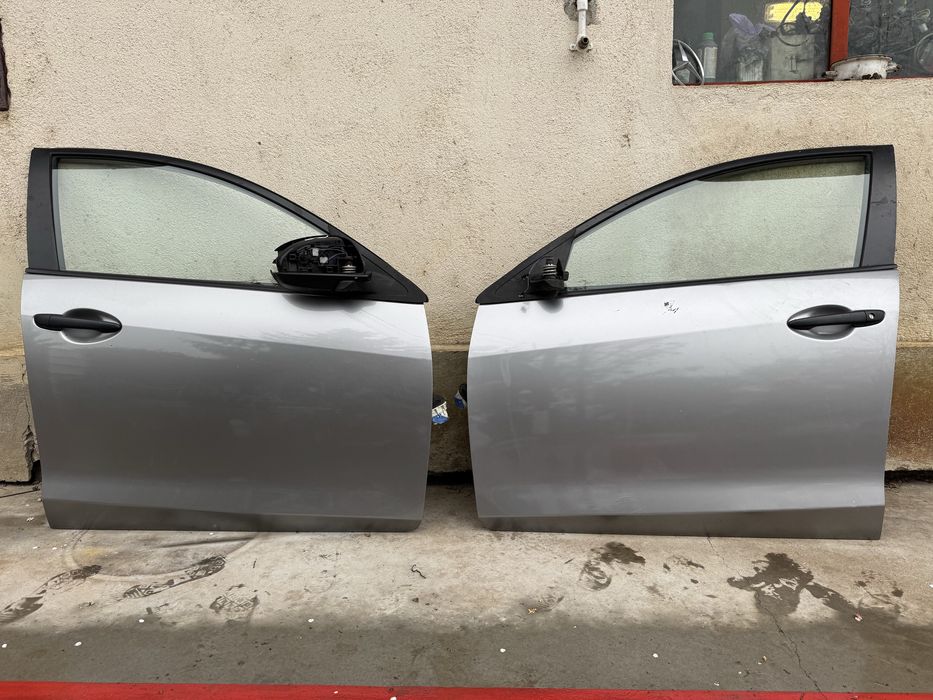 Usa stanga dreapta fata gri complet echipata Mazda 3 BL 2009-2013