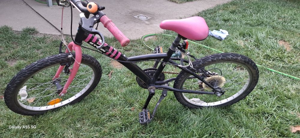 Vând bicicleta copii btwin roti 20''