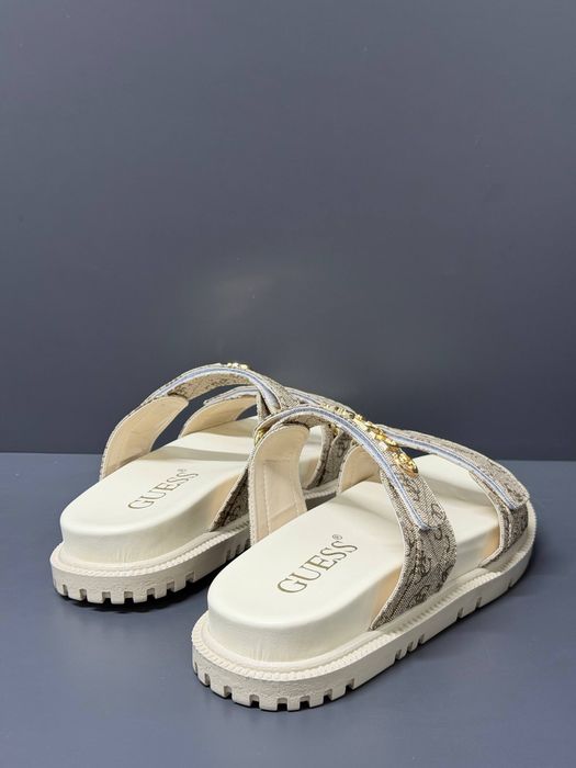 Papuci Guess noi !!! Marimi 36/41 !!!
