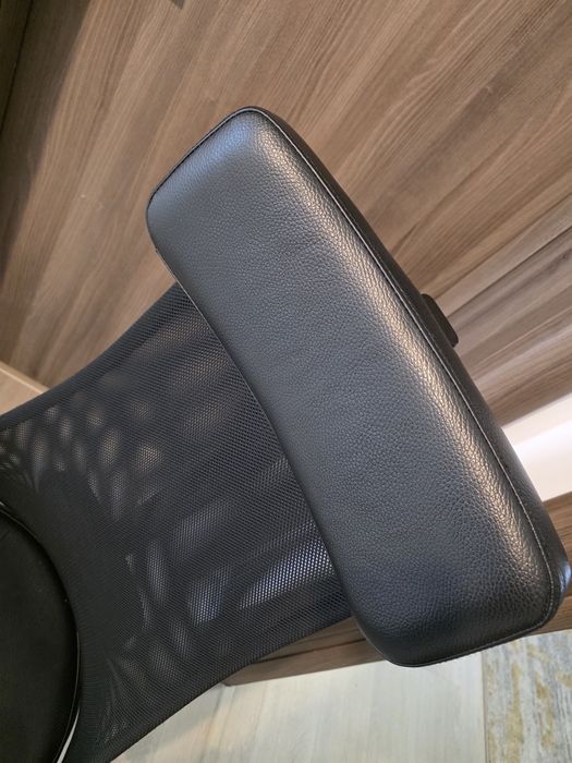 Scaun rotativ cu brațe, negru, piele, ikea