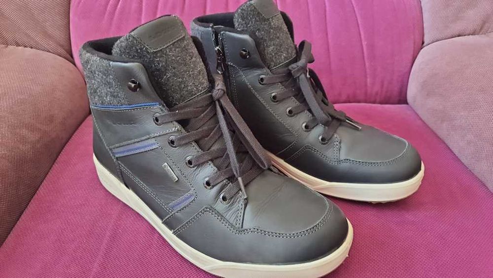 Ghete trekking LOWA Bosco Goretex gtx marimea 44, zero km