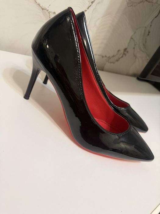 Туфли на шпильке НОВЫЕ