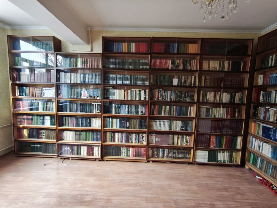 Продам домашнюю библиотеку
