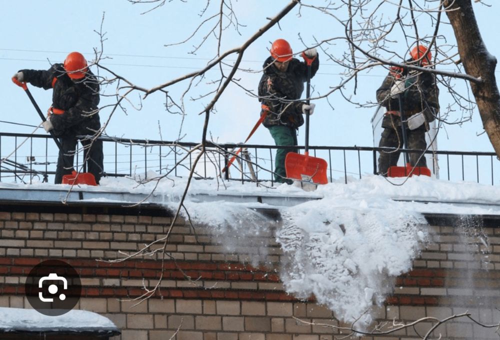 Уборка снега в ручную