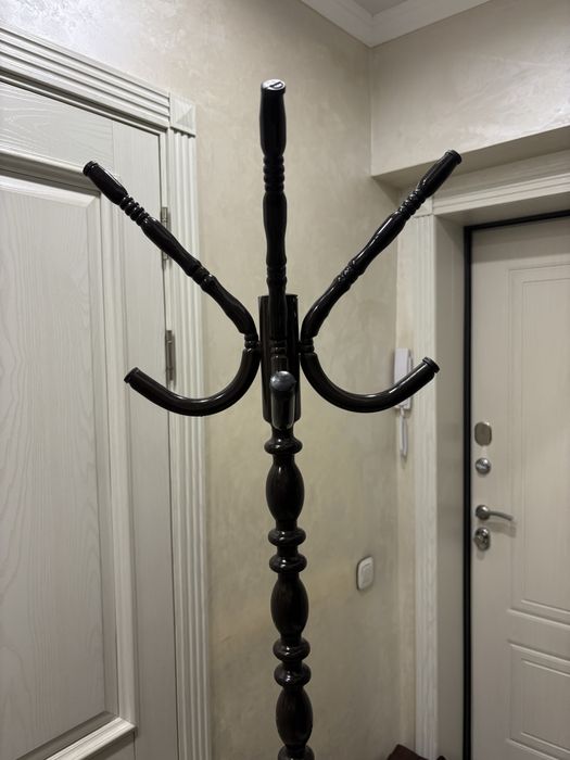 Напольная вешалка