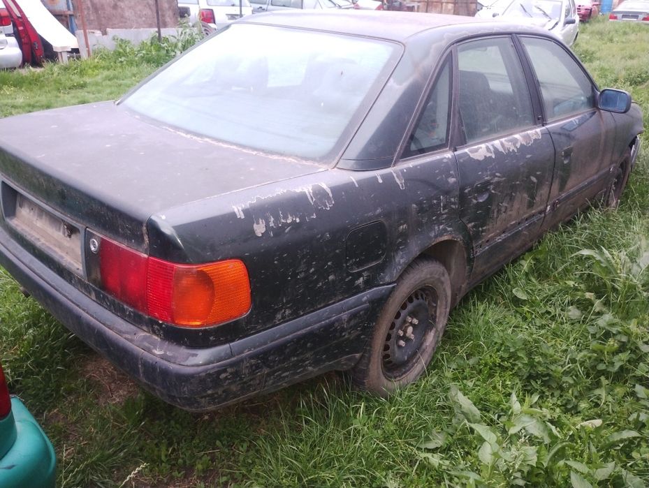 Ауди 100 на части