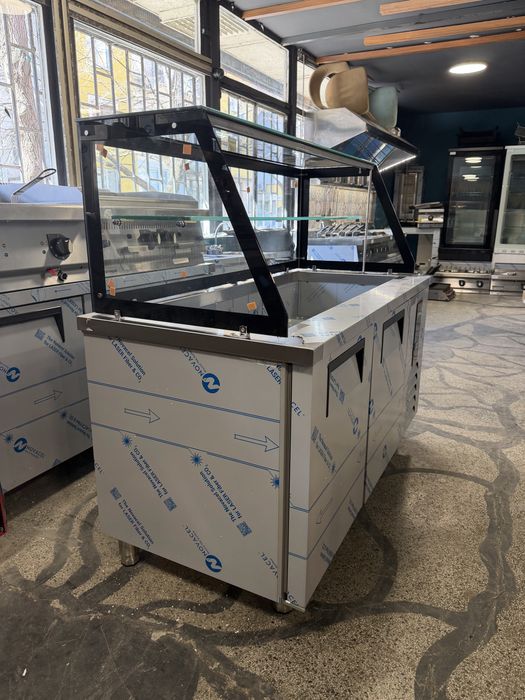 Хладилна витрина саладбар