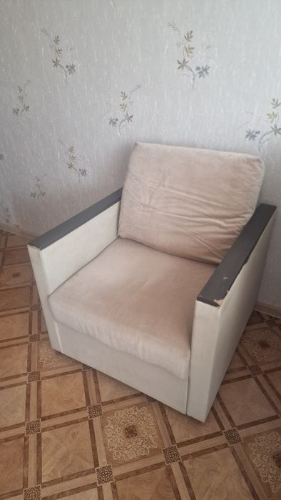 Хорошее мягкое кресло