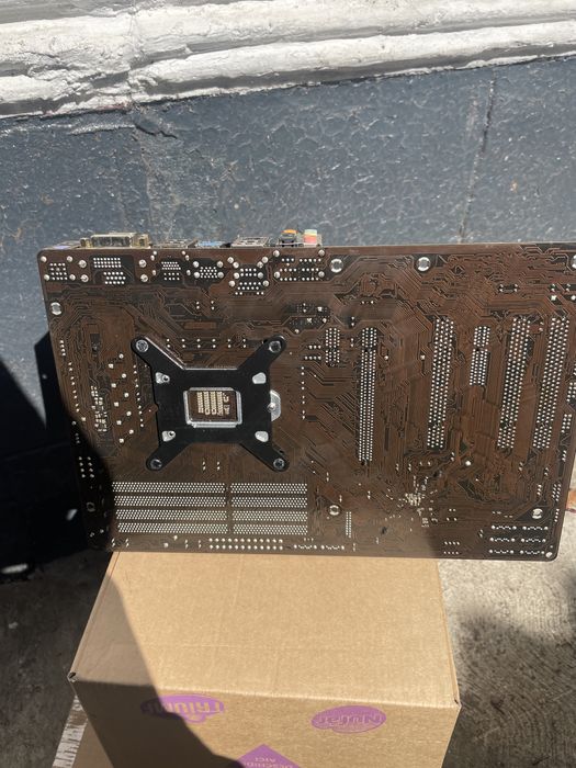 Placa de baza cu procesor i7 32g ram